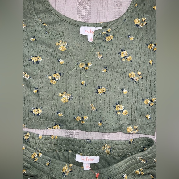 COLSIE PAJAMA LOUNGE SET SIZE SMALL - Picture 2 of 2